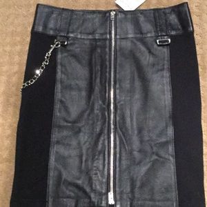 Bebe leather / jersey chain skirt